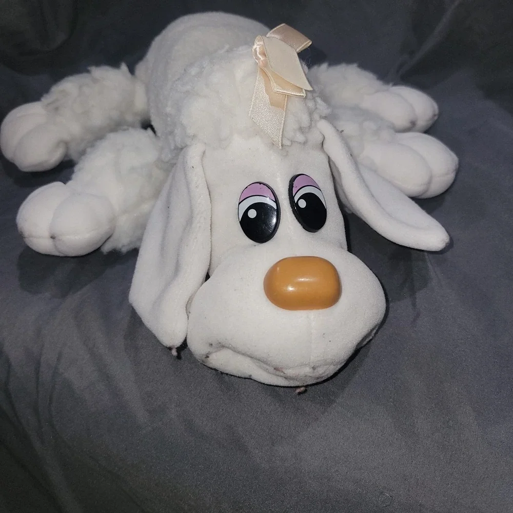 Vintage 1980s Pound Puppies White Poodle Purple Eyes Ribbon 19